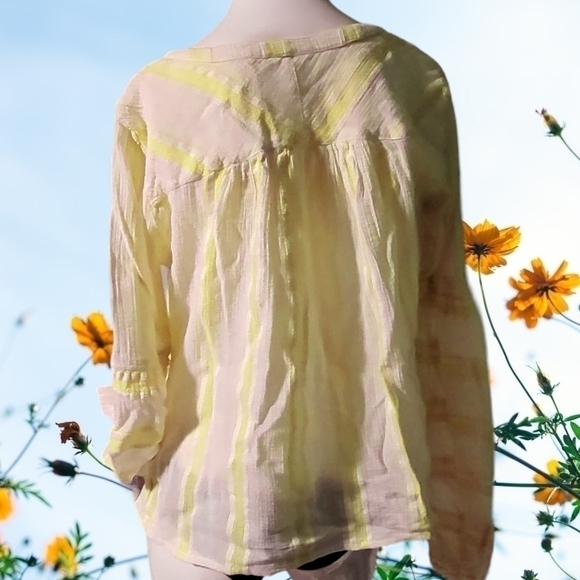 VTG Free People Gauze button top - Picture 3 of 8